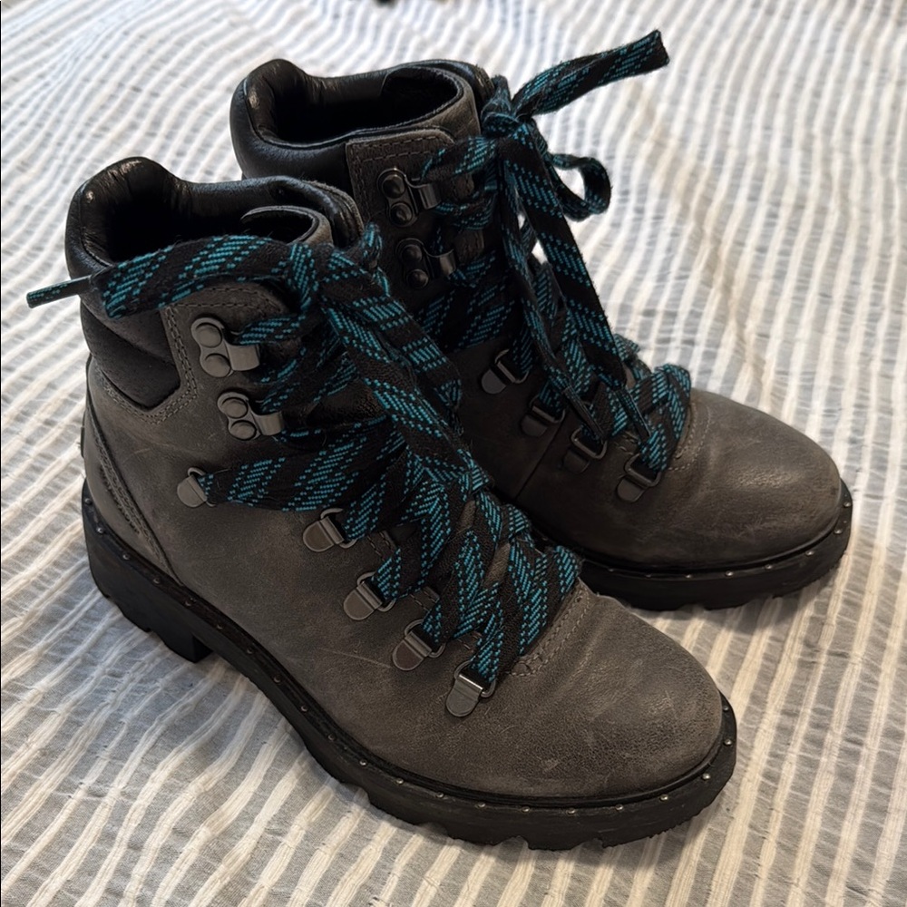 Sorel Gray Hiking Boots with Blue Laces